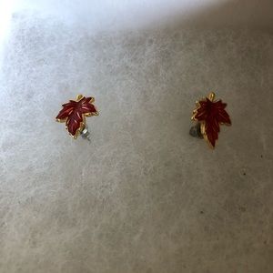 Maple leaf earrings